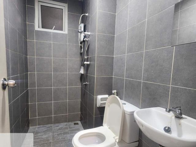 Room for rent in Petaling, Alam Impian
