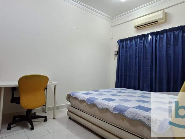 Room for rent in Petaling, Damansara Damai