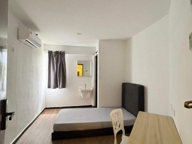 Room for rent in Petaling, Damansara Damai