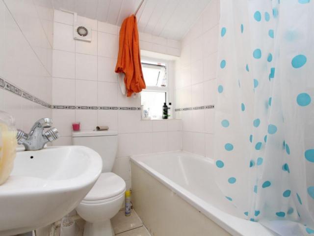 Room for rent in Maryland, Greater London