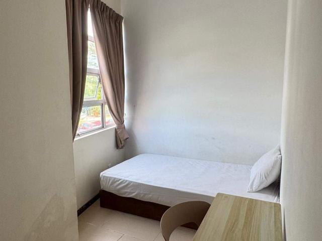 Room for rent in Petaling, Alam Impian