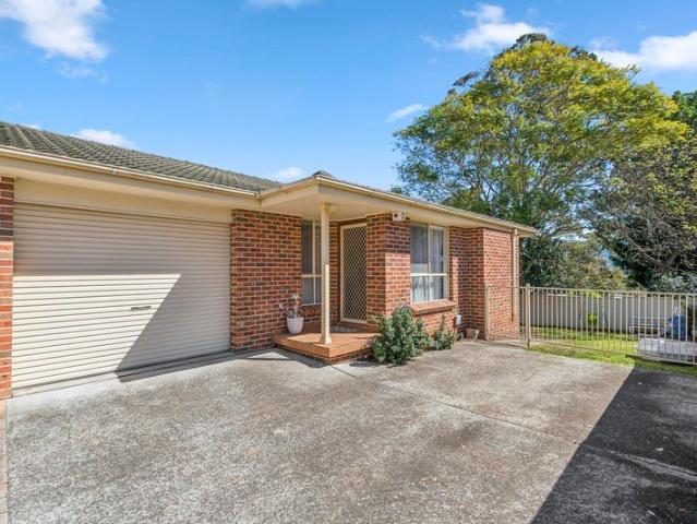 Villa for sale in Wollongong West, New South Wales