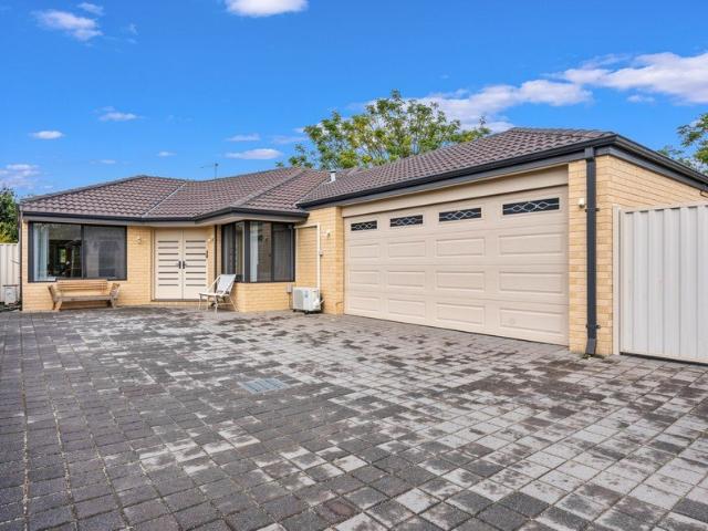 House for sale in Cloverdale, Western Australia