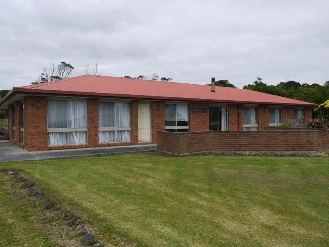 House for sale in Naracoopa, Tasmania