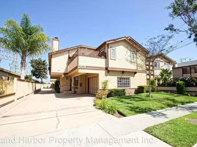 Condo for rent in Downey