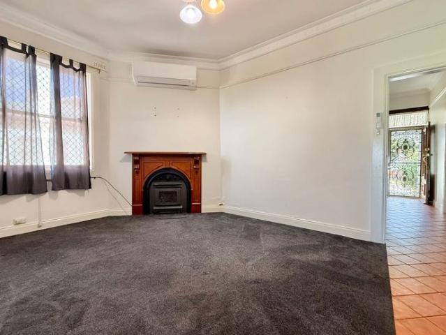 House for rent in Parkes, New South Wales