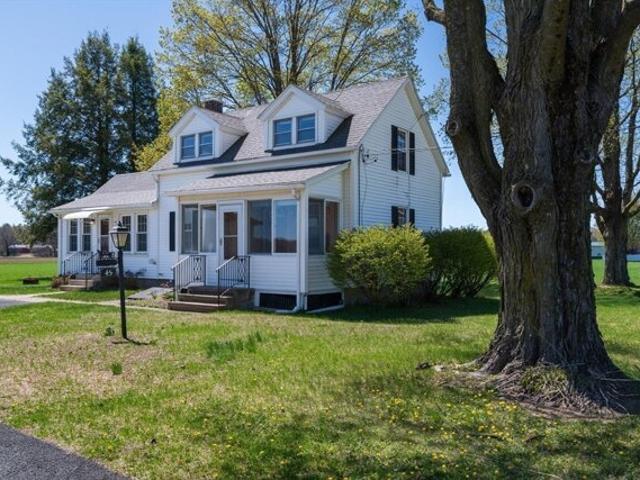 House for sale in Hadley, Massachusetts