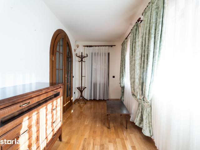 Casă vânzări
