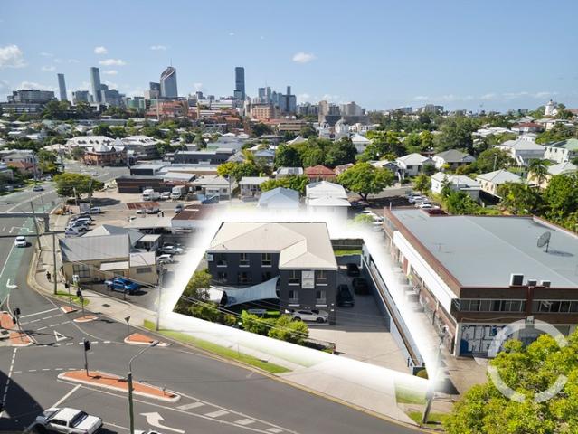 Office for sale in Toombul, Queensland