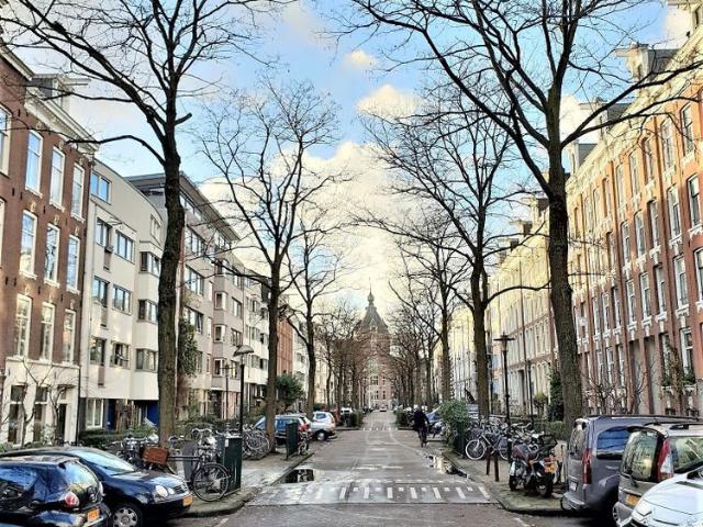 Appartement te huur in Oost, Amsterdam