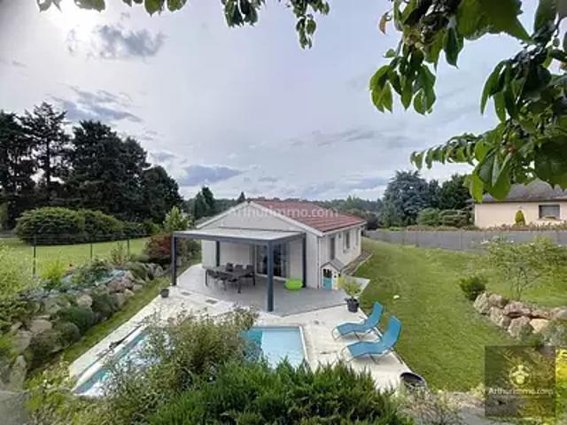 Maison vente à Roanne, Commelle-vernay