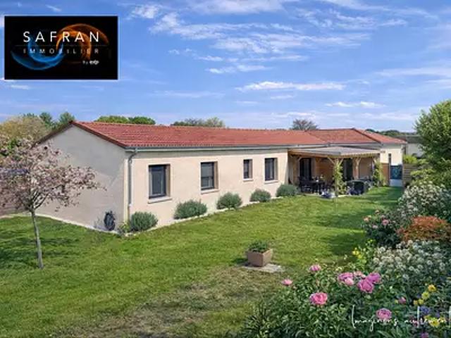 Maison vente à Roanne, Commelle-vernay