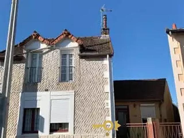 Maison vente à Montluçon, Commentry