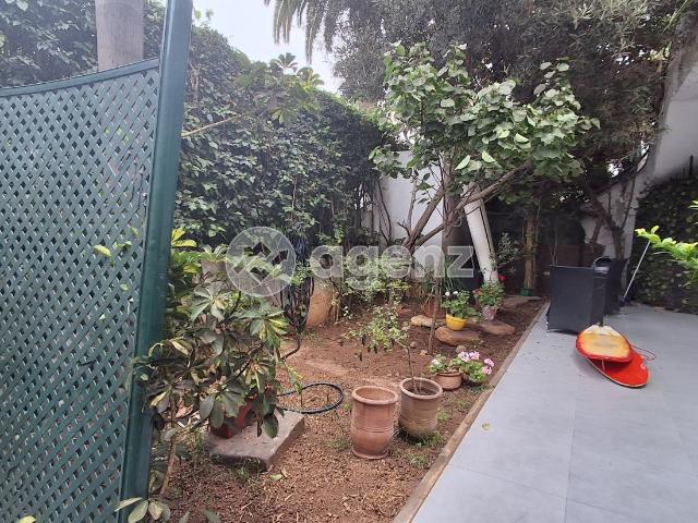 Local commercial location à Anfa, Gharb-Chrarda-Beni Hssen