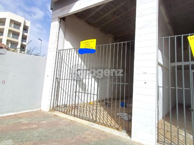 Local commercial vente à Anfa, Gharb-Chrarda-Beni Hssen