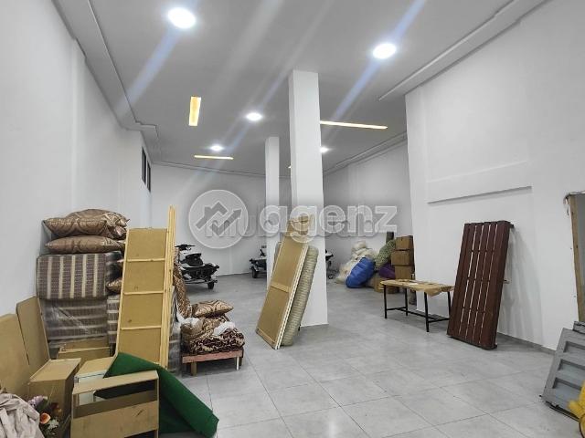Local commercial vente à Anfa, Gharb-Chrarda-Beni Hssen