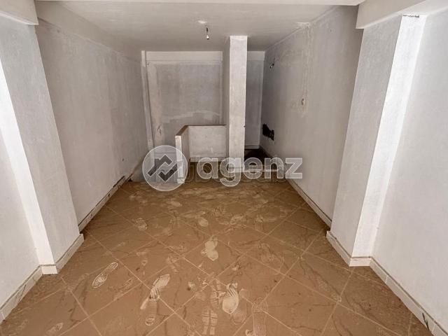 Local commercial vente à Anfa, Gharb-Chrarda-Beni Hssen