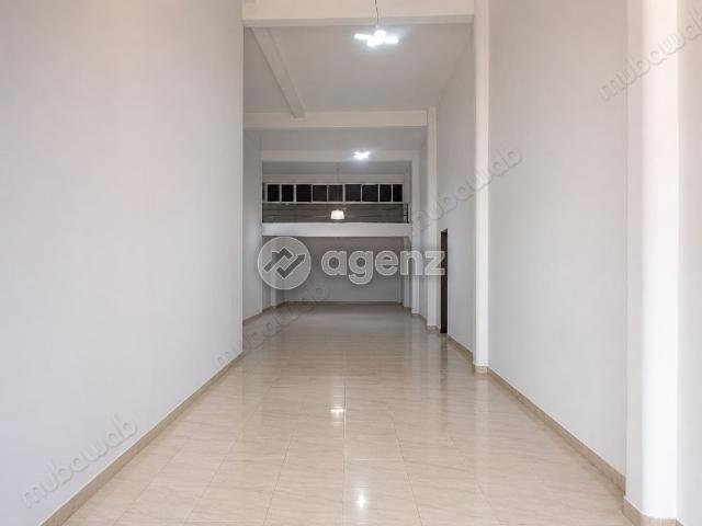 Local commercial vente à Anfa, Gharb-Chrarda-Beni Hssen