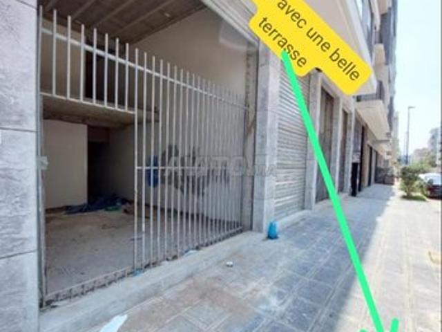 Local commercial vente à Anfa, Gharb-Chrarda-Beni Hssen