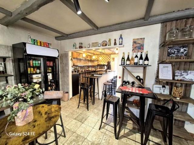 Local Commercial vente à Arrondissement de Toulon, Évenos