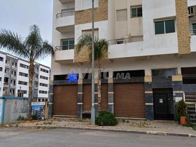 Local commercial location à Témara