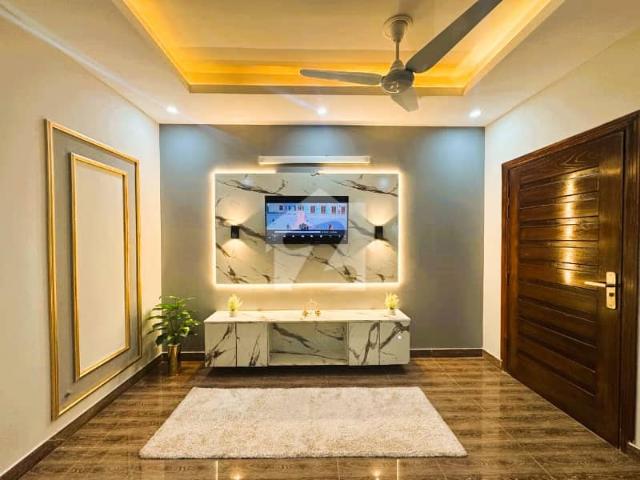 Building for sale in اسلام آباد, زون 1