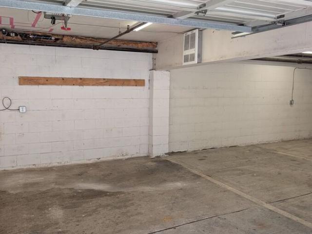 Commercial for rent in North City, Shoreline