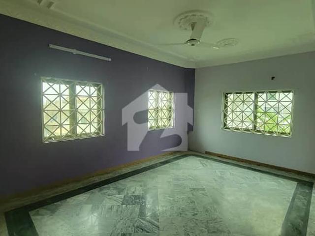 Building for rent in اسلام آباد, زون 1