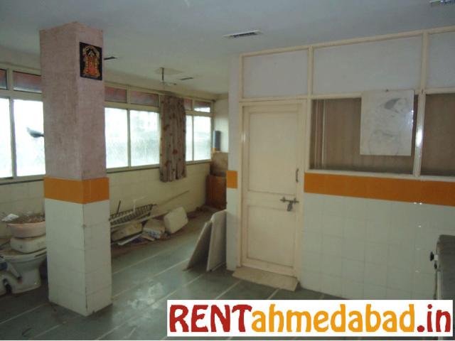 Commercial for rent in Ahmadabad, Gujarat