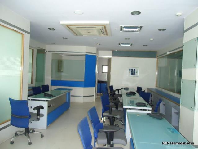 Commercial for rent in Ahmadabad, Gujarat