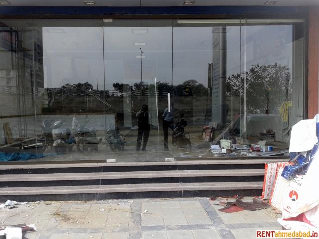 Commercial for rent in Ahmadabad, Gujarat