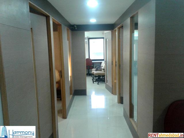 Commercial for rent in Ahmadabad, Gujarat