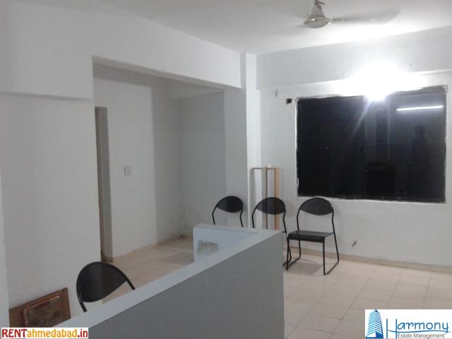 Commercial for rent in Ahmadabad, Gujarat