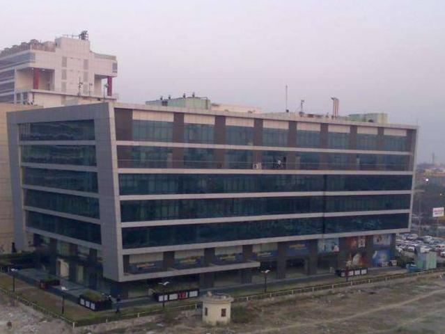 Commercial for rent in Deri