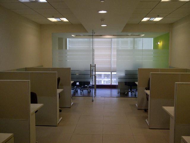 Commercial for rent in South Delhi, Deri