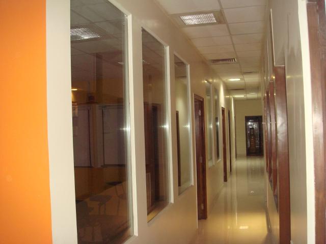 Commercial for rent in South Delhi, Deri