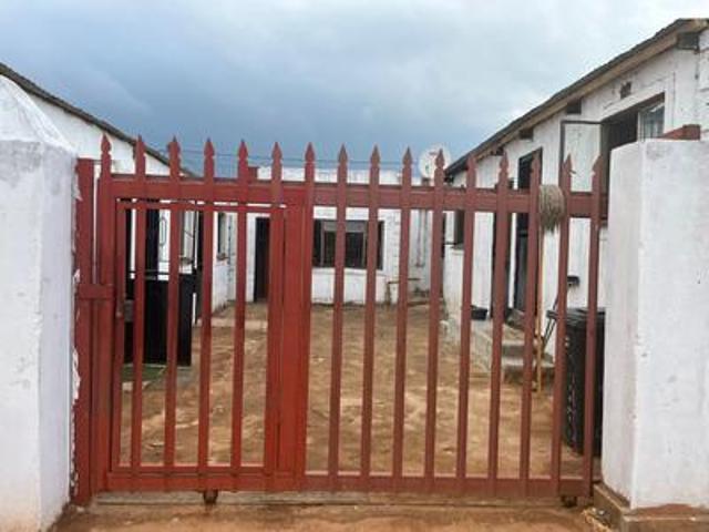 Commercial for sale in Tembisa, Gauteng