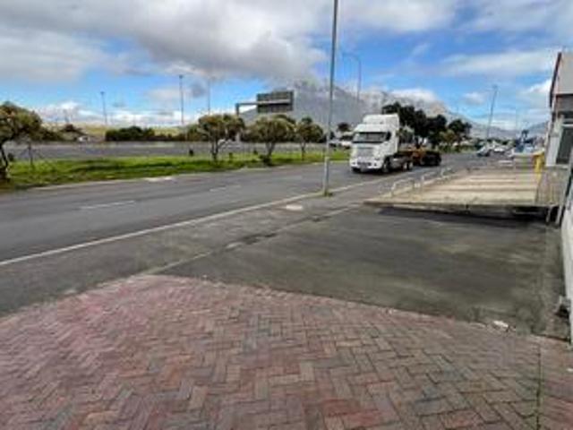 Commercial for rent in Milnerton, Western Cape