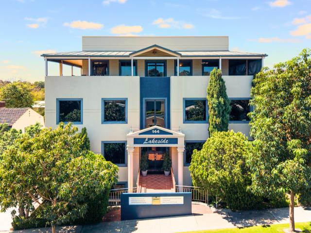 Office for sale in Cambridge, Western Australia