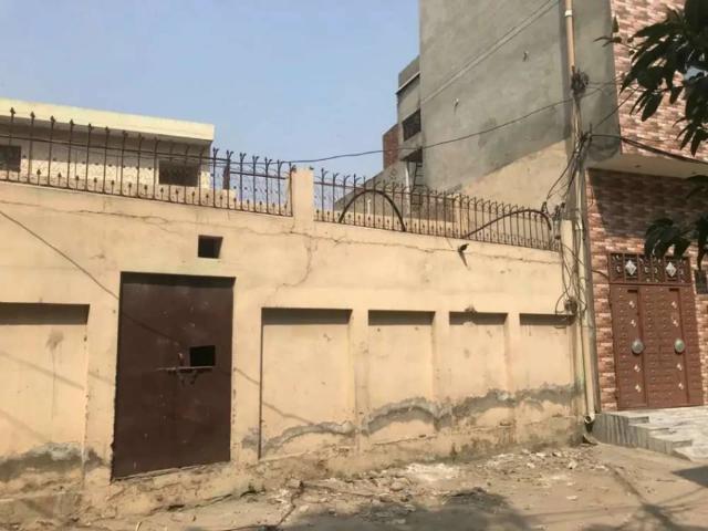 Commercial for sale in لاہور, لاہور ڈویژن