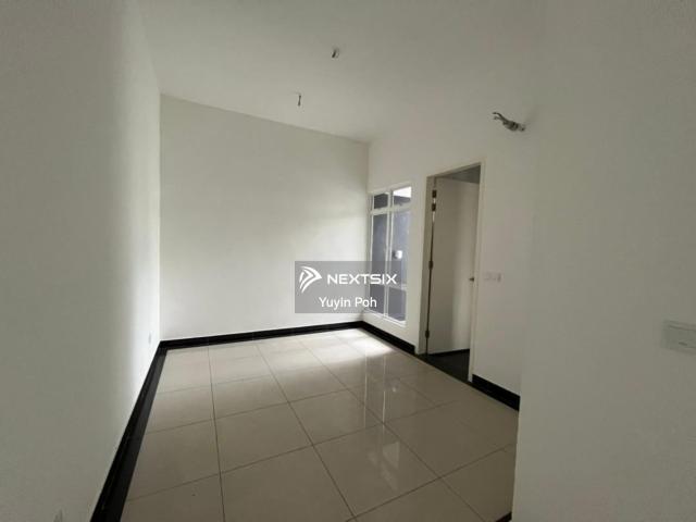 Shop for sale in Malaka