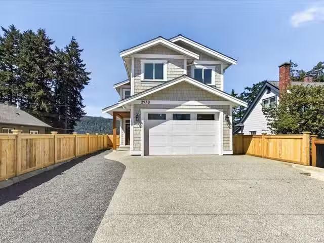 House for sale in Clayoquot, British Columbia