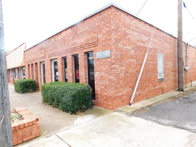 Commercial for sale in Guthrie