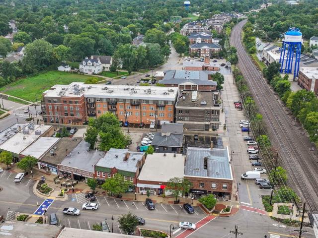Commercial for sale in Clarendon Hills, Illinois