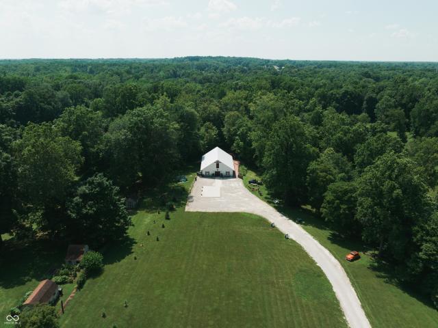 Commercial for sale in Brazil, Indiana