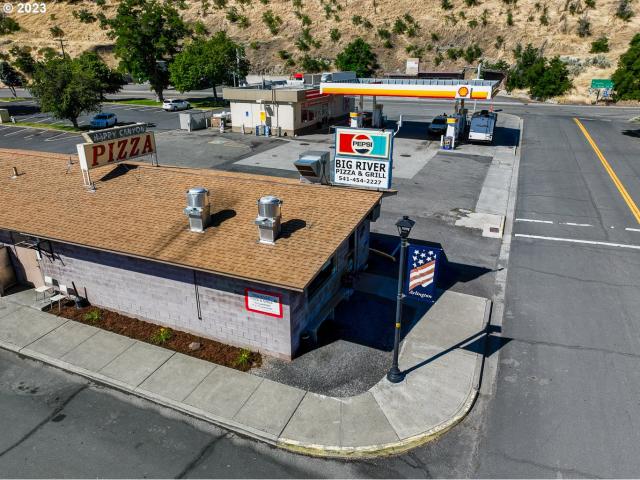 Commercial for sale in Oregonia