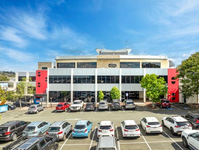 Office for rent in Toombul, Queensland