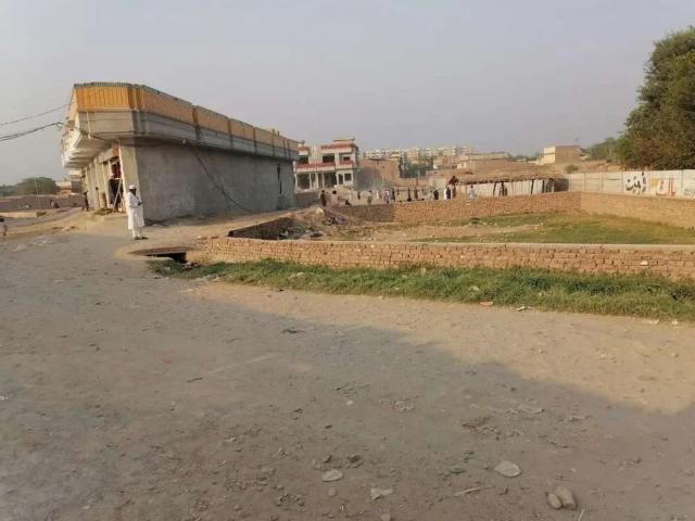 Land for sale in Peshawar, North West Frontier Province