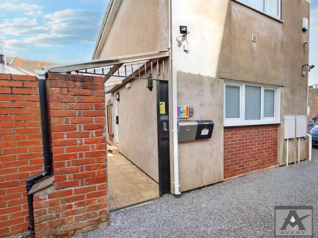 Commercial for rent in Worle, Weston-super-mare