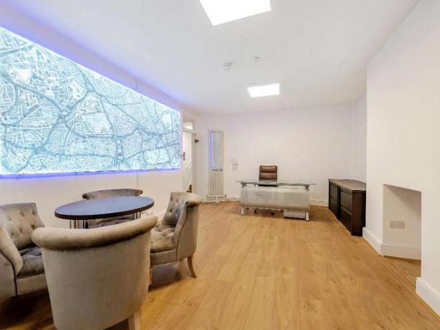 Commercial for rent in Paddington, Greater London